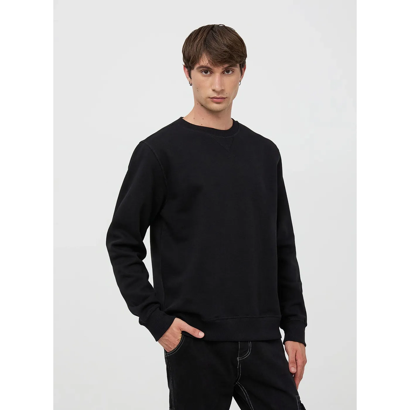 Black Basic Regular Fit Sweatshirt