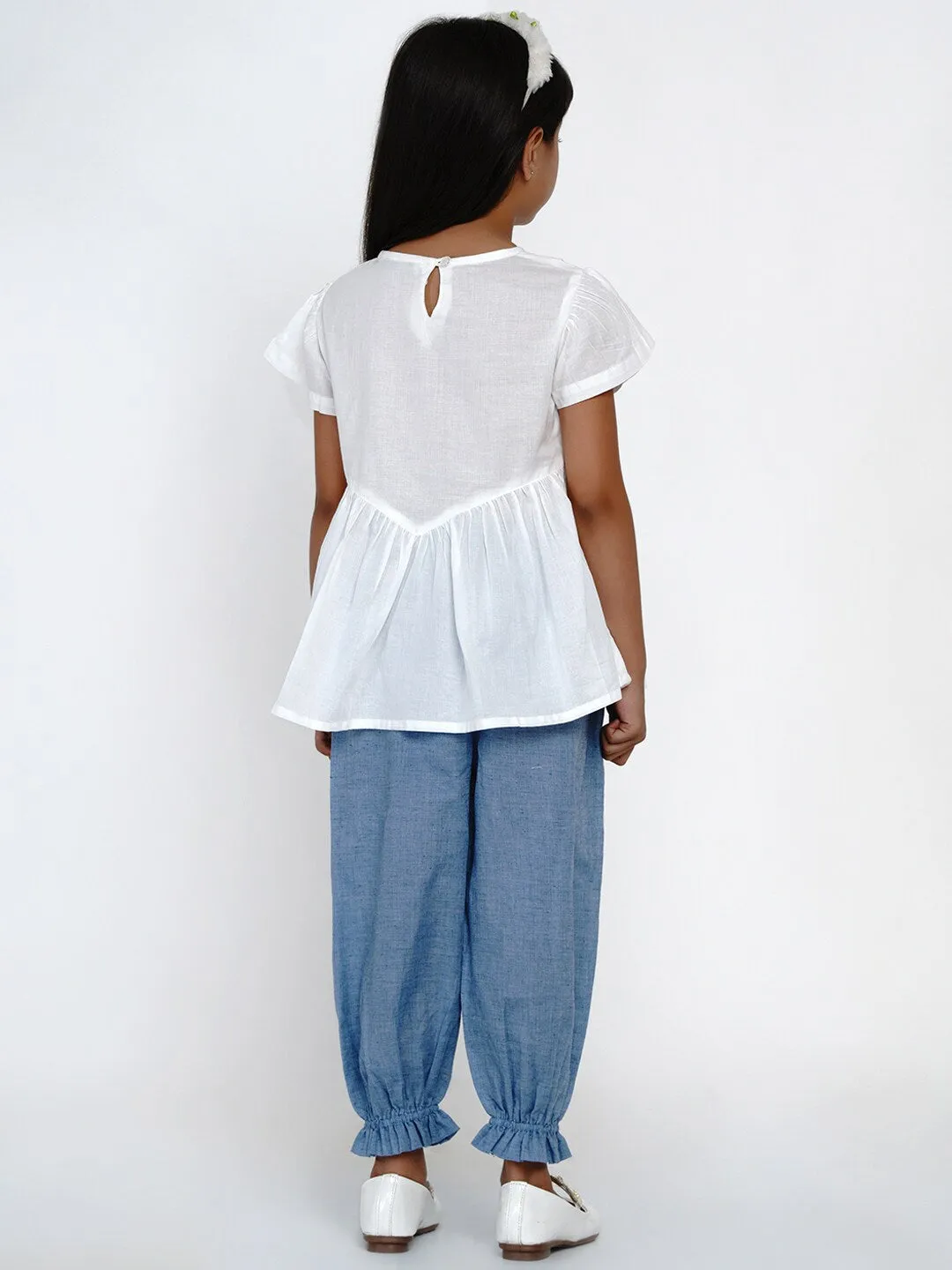 Girls Off-White & Blue Solid Top With Trousers