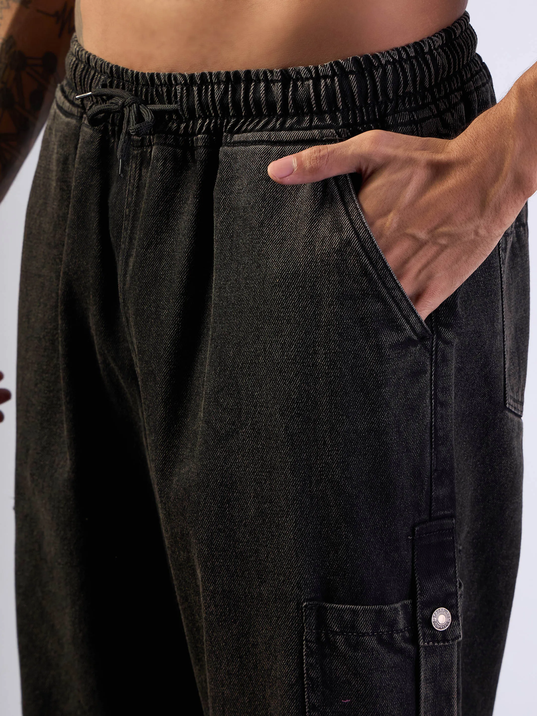 Men Black Front Detail Baggy Cargo Jeans