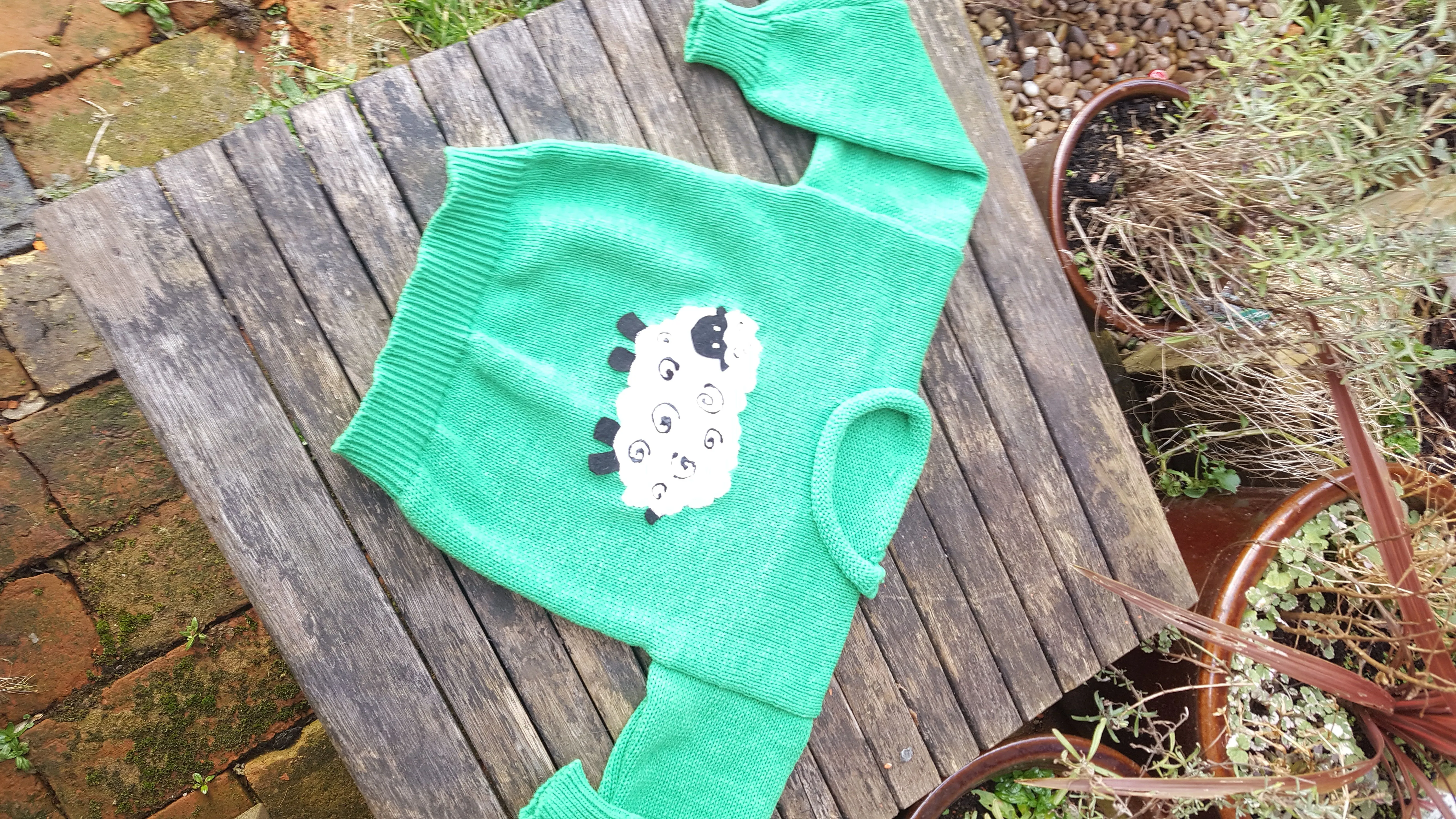 Size 26" age 4-5 "Baa" jumper Unisex felt appliqued sheep sweater (woolly jumper)