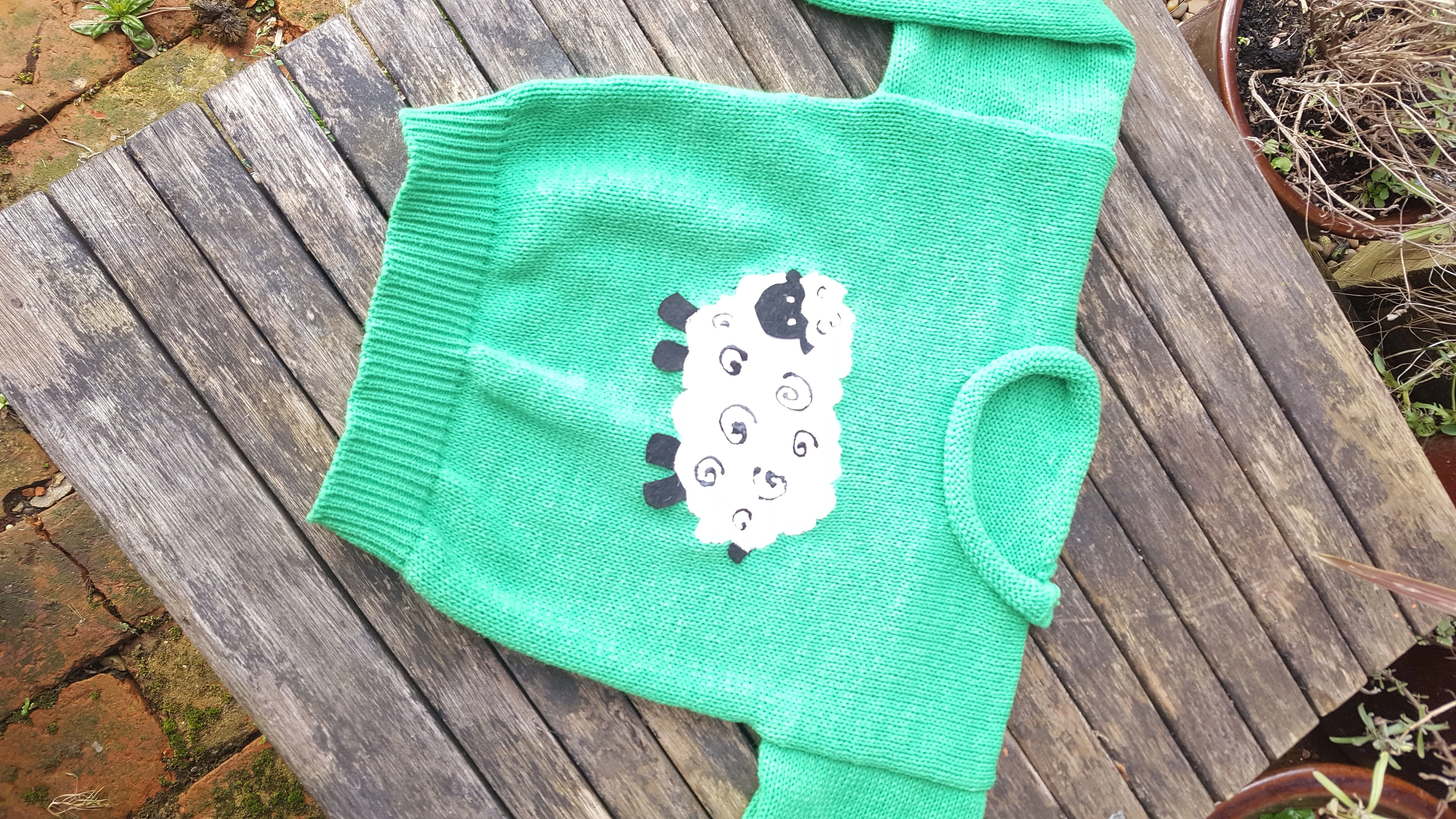 Size 26" age 4-5 "Baa" jumper Unisex felt appliqued sheep sweater (woolly jumper)