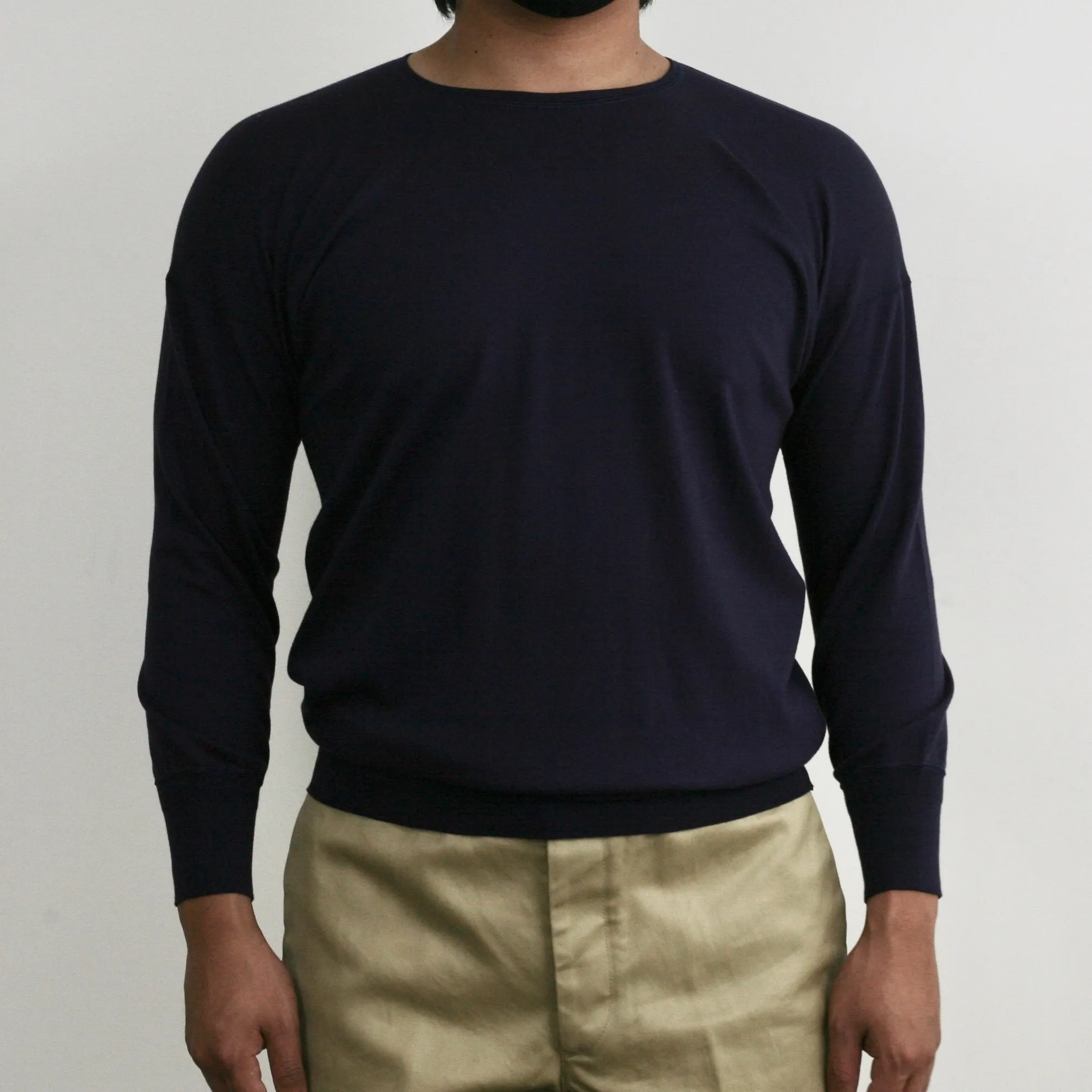 US004 Crew Neck Long Sleeve in Navy