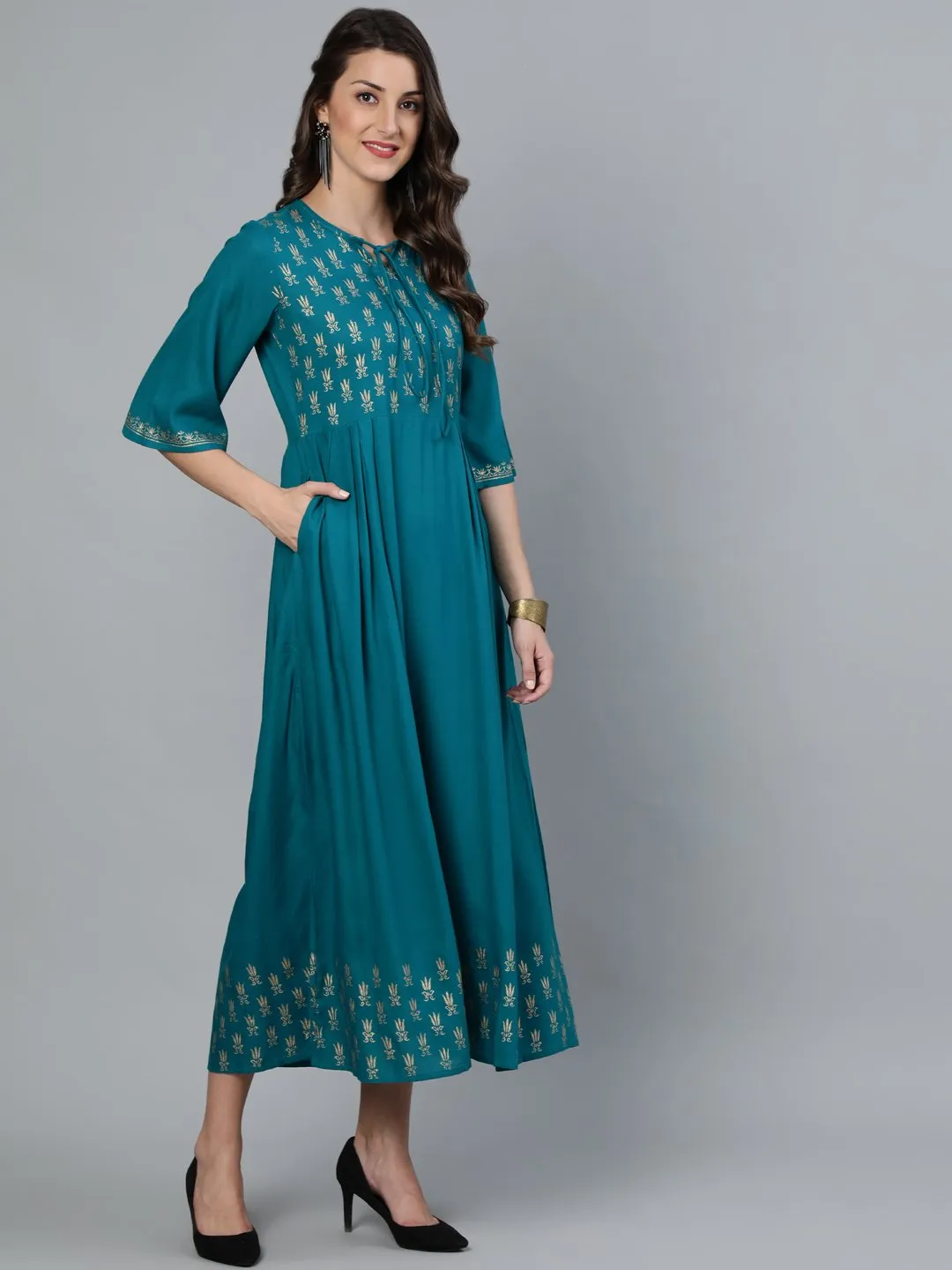 Women Green & Gold Block Printed Dress With Three Quarter Sleeves